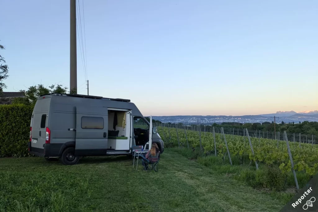 Campeurs PlaceToBee chez un accueillant de la région de Morges